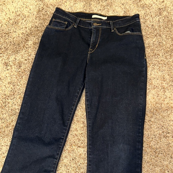 Levi’s - Picture 2 of 8